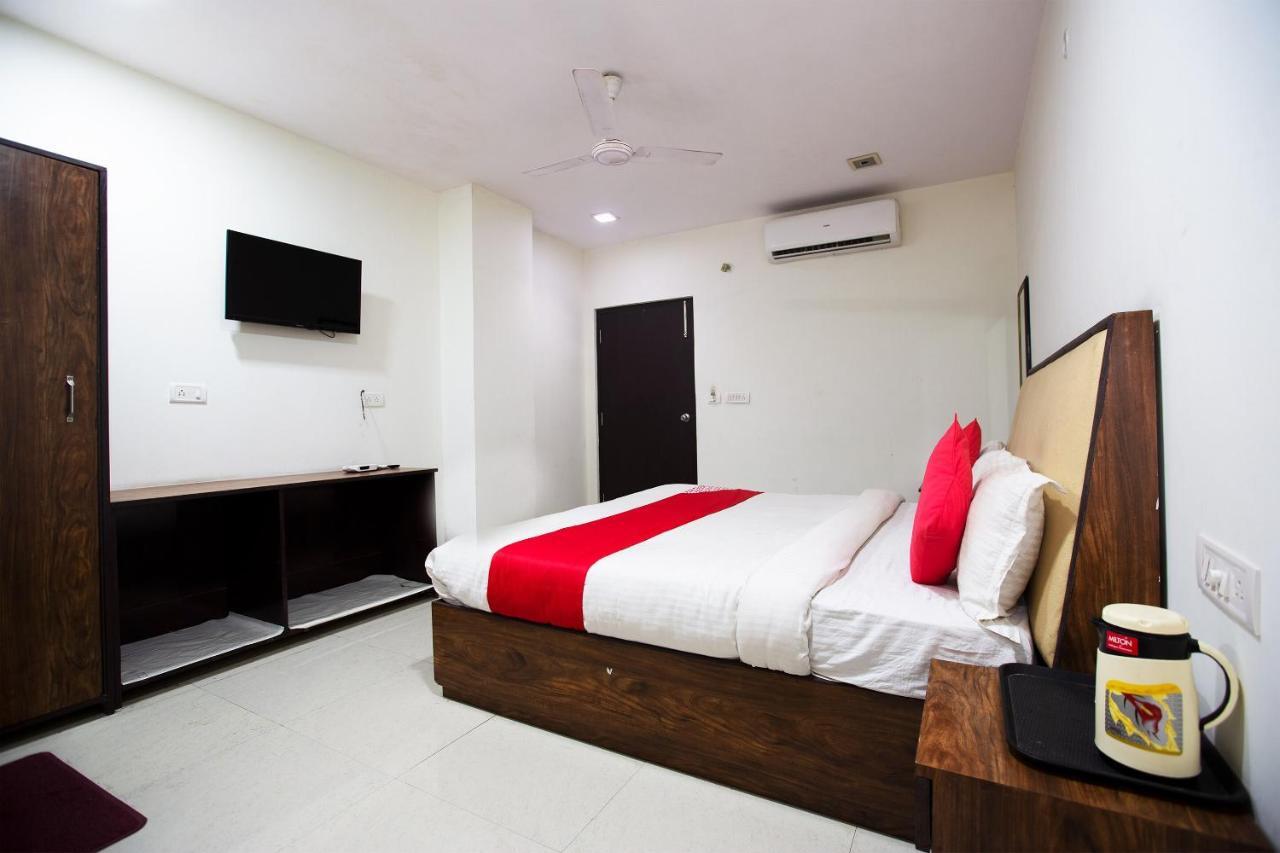 Oyo 44174 Hotel Mid Town Prime Harthala Exteriér fotografie