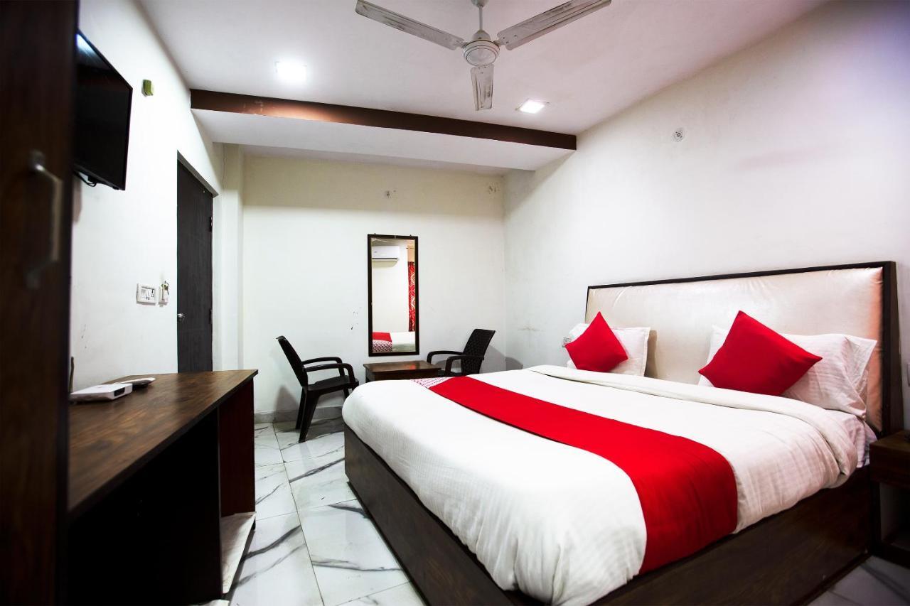 Oyo 44174 Hotel Mid Town Prime Harthala Exteriér fotografie